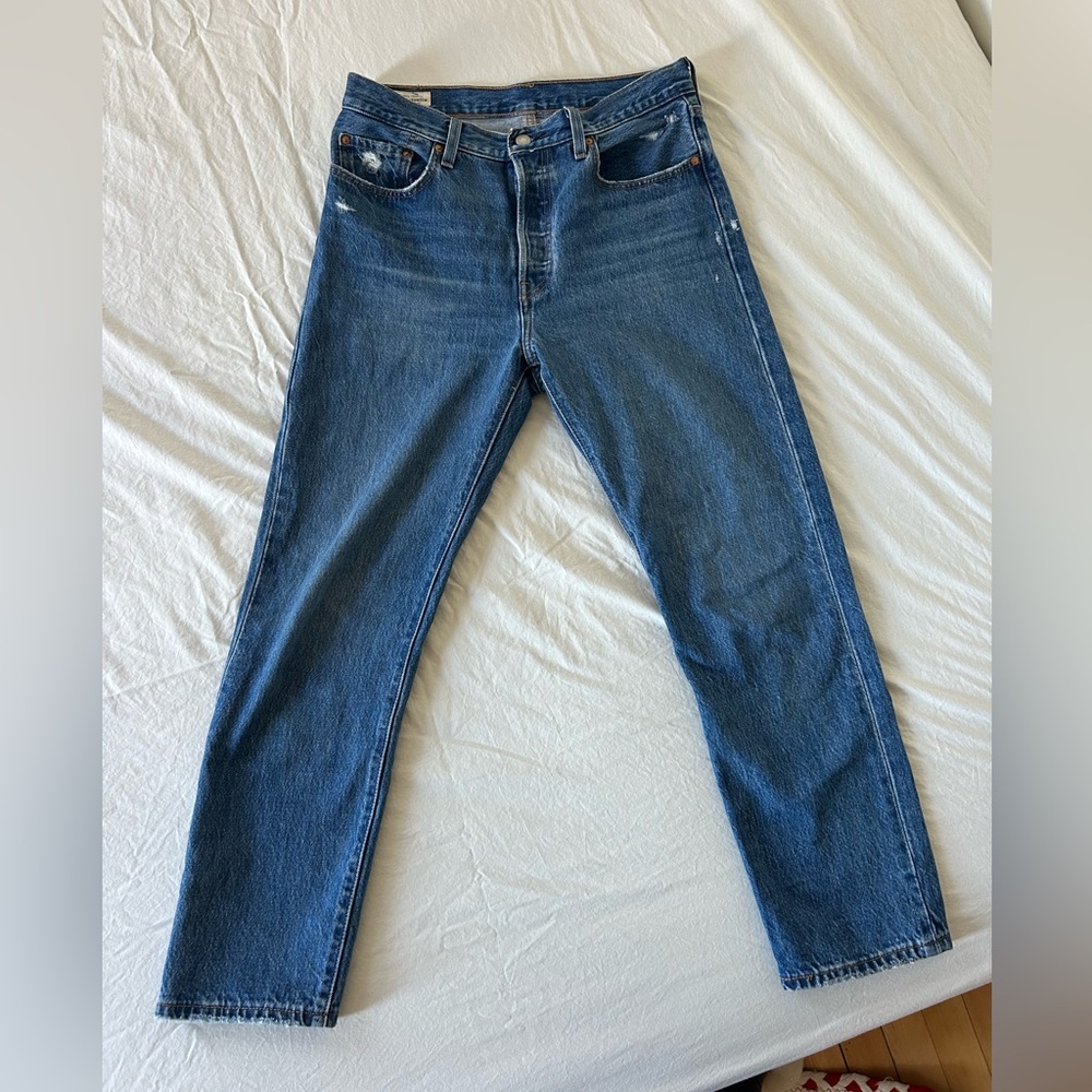 Levi's Straight Leg Jeans in Dark Blue Wash